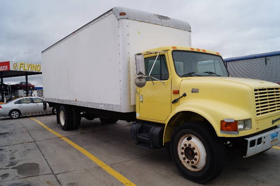 美國卡車運(yùn)貨